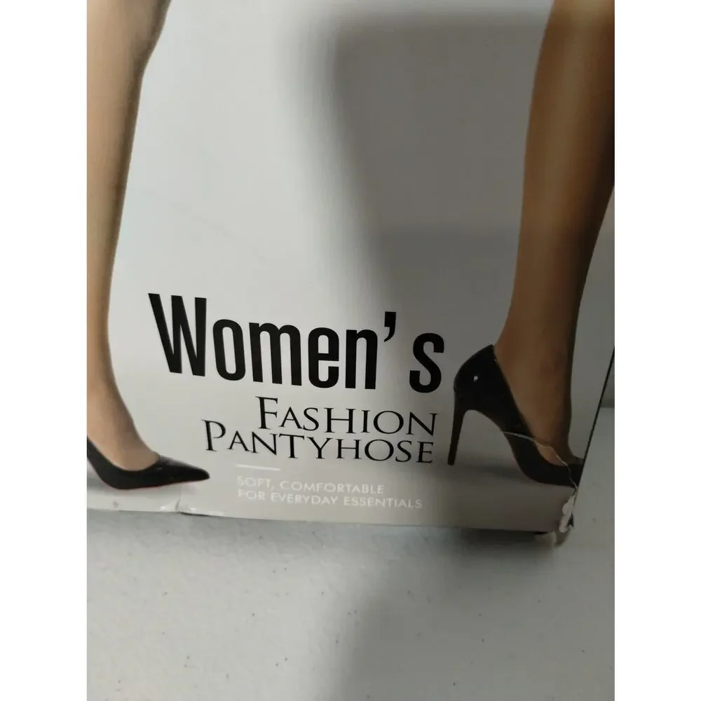 Ruby Runk Classic Size M Sheer Beige/Nude Pantyhose (Package Contains 2 Pairs)